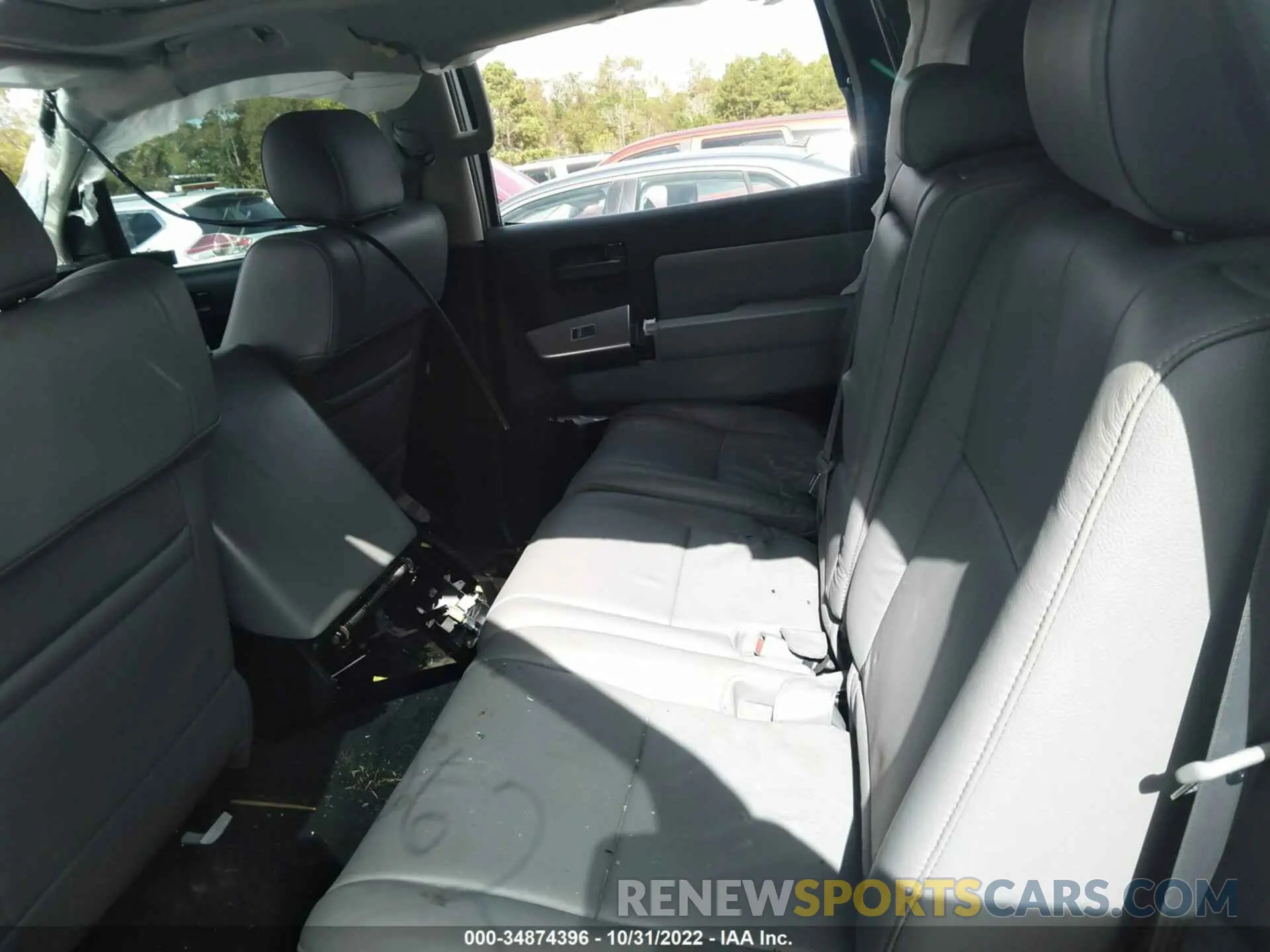 8 Photograph of a damaged car 5TDBY5G13KS174562 TOYOTA SEQUOIA 2019