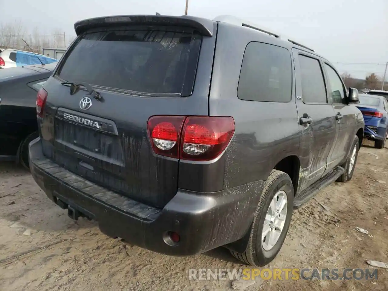 4 Photograph of a damaged car 5TDBY5G16KS169663 TOYOTA SEQUOIA 2019