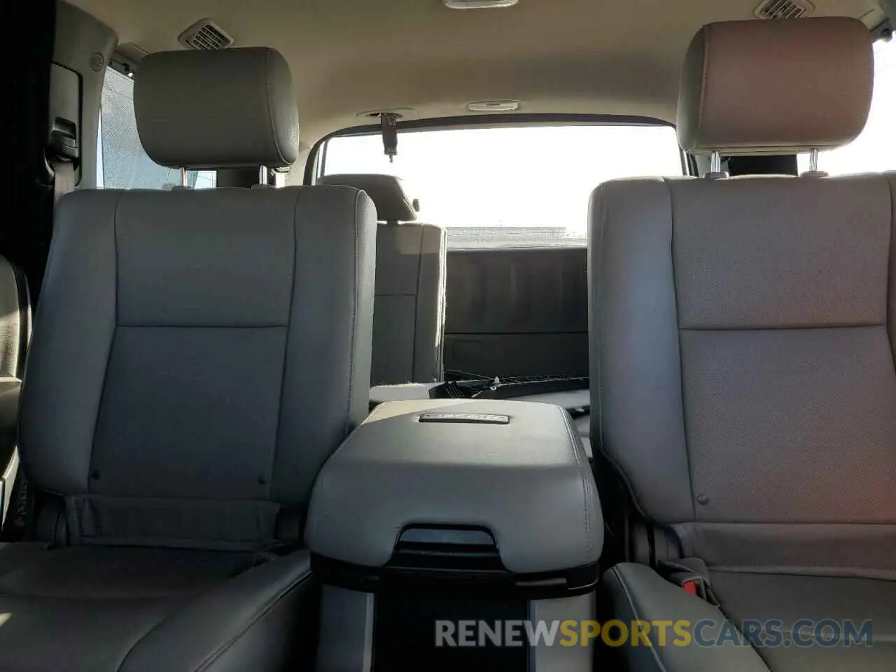 10 Photograph of a damaged car 5TDDY5G12KS171824 TOYOTA SEQUOIA 2019