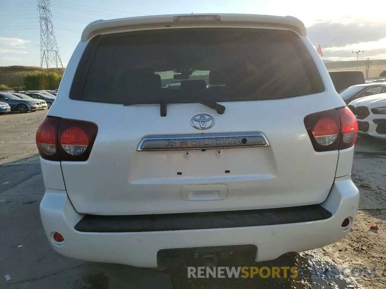 6 Photograph of a damaged car 5TDDY5G15KS168285 TOYOTA SEQUOIA 2019