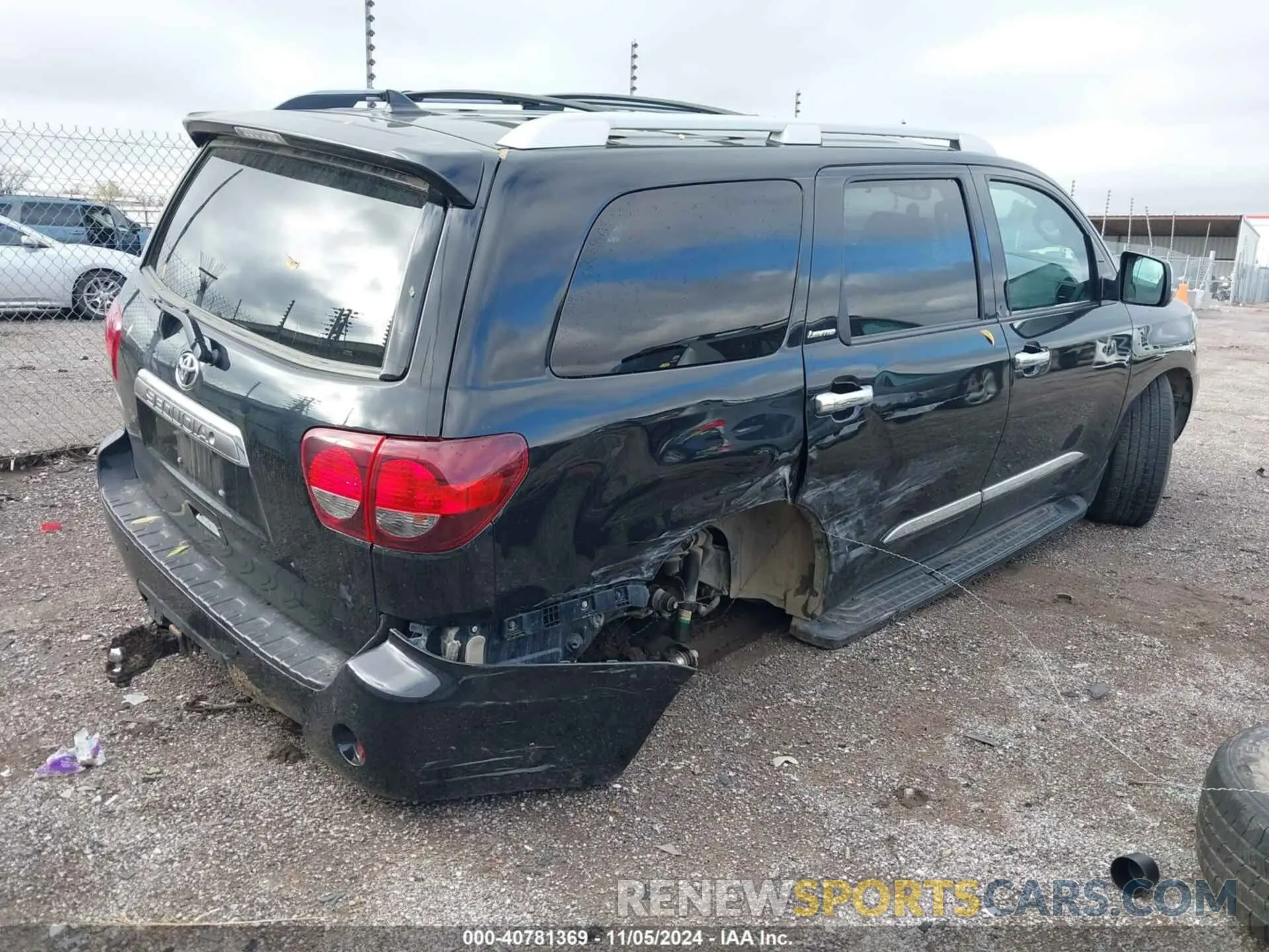 4 Photograph of a damaged car 5TDJY5G10KS168651 TOYOTA SEQUOIA 2019
