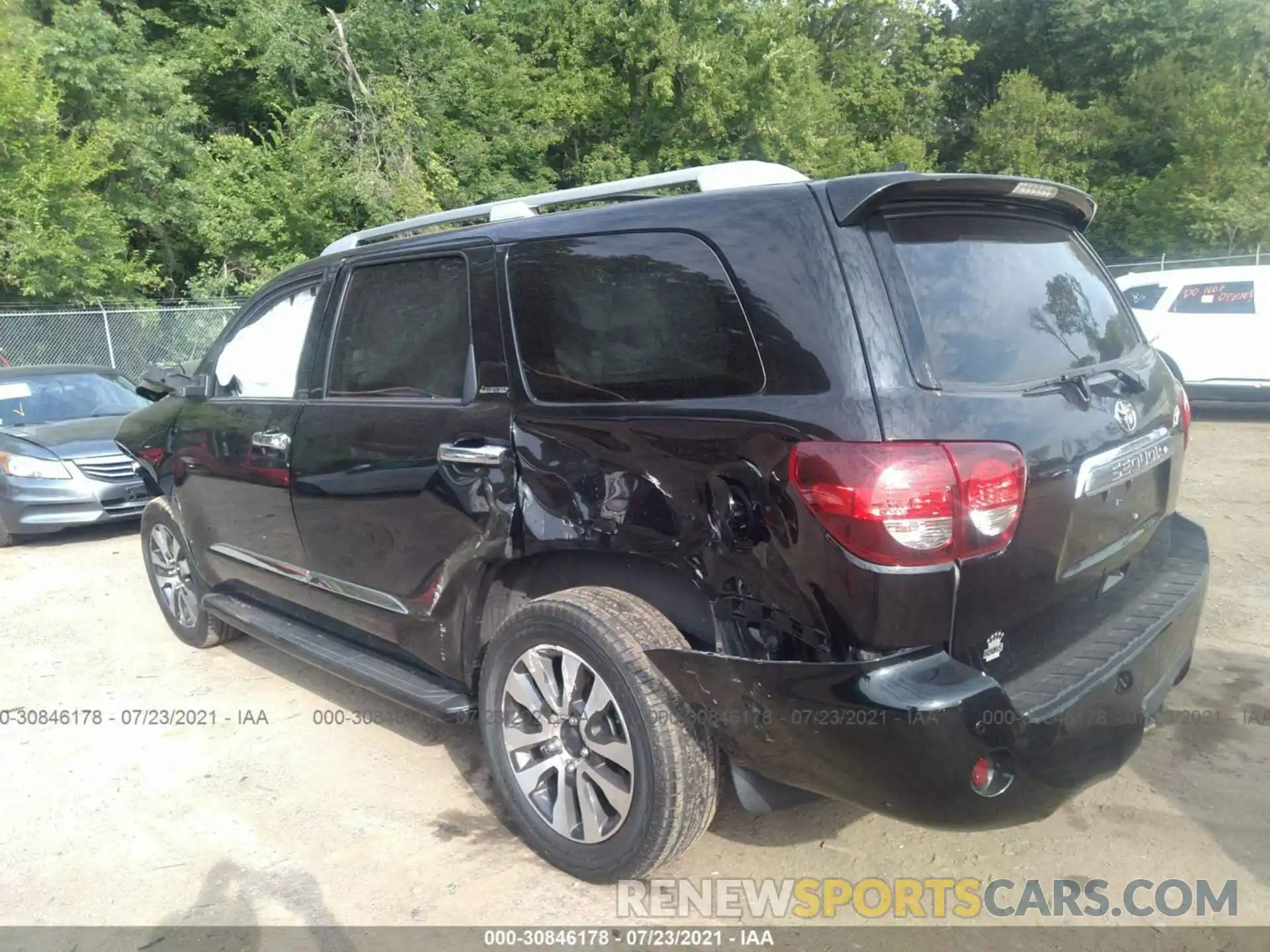 3 Photograph of a damaged car 5TDJY5G13KS167560 TOYOTA SEQUOIA 2019