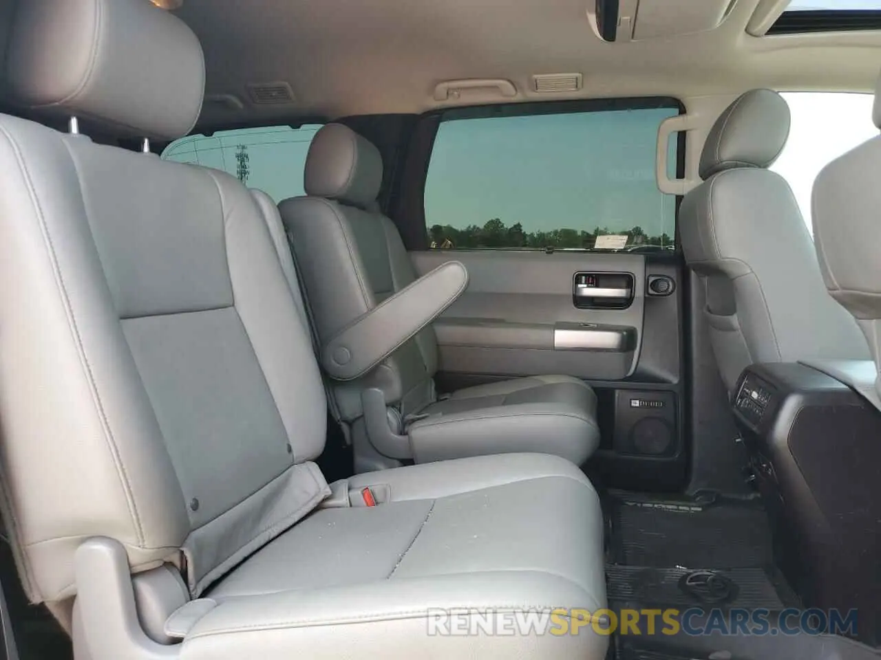 11 Photograph of a damaged car 5TDJY5G14KS171973 TOYOTA SEQUOIA 2019