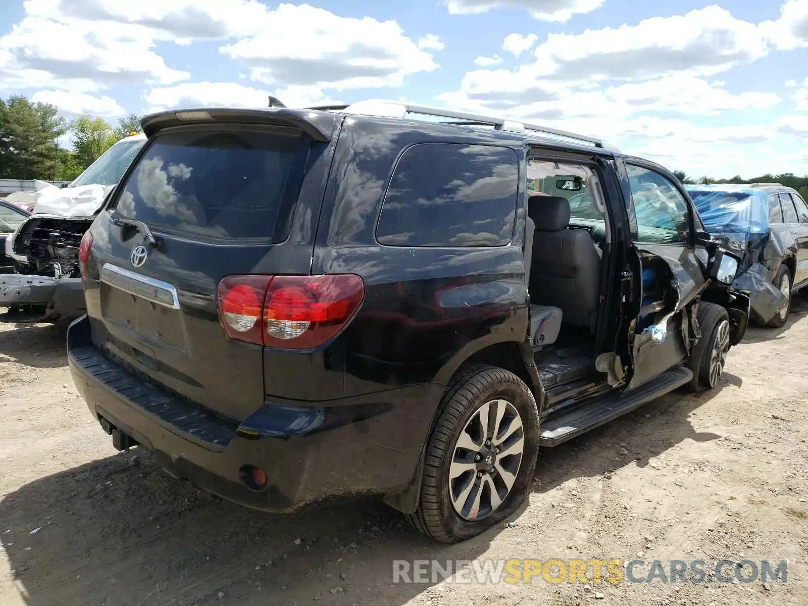 4 Photograph of a damaged car 5TDJY5G14KS172945 TOYOTA SEQUOIA 2019