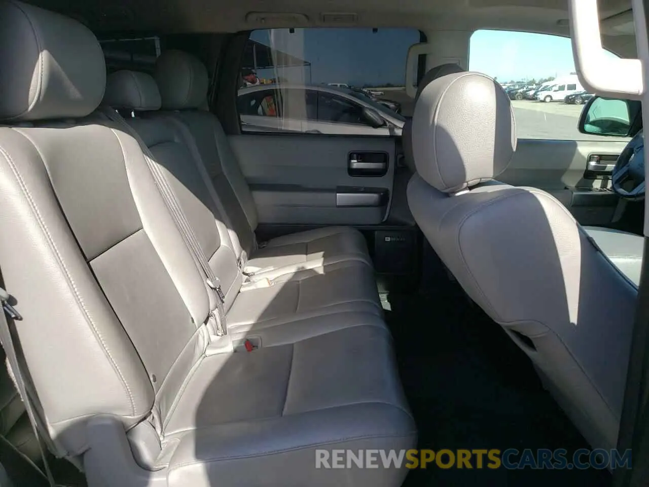 11 Photograph of a damaged car 5TDJY5G15KS170184 TOYOTA SEQUOIA 2019