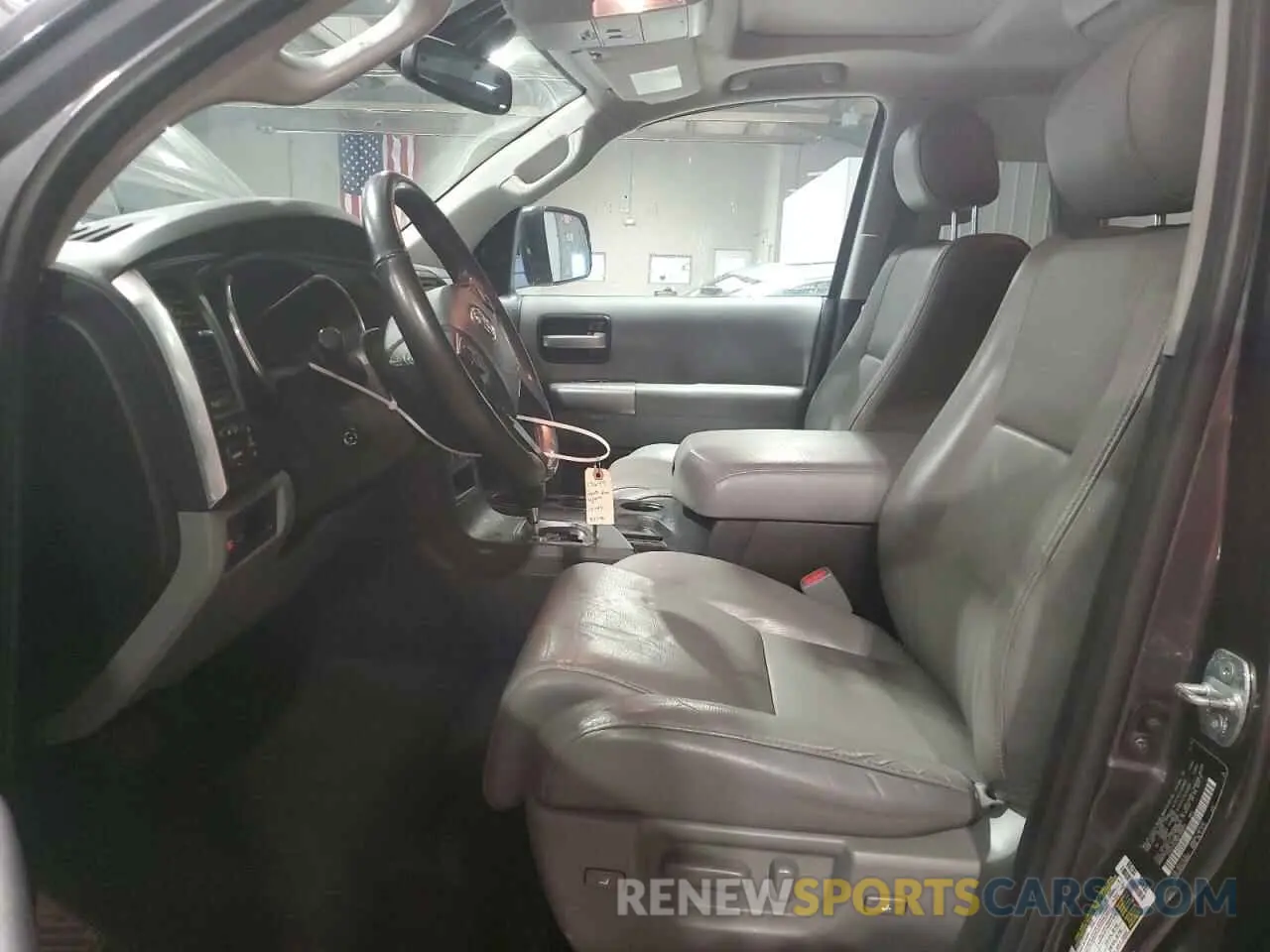 7 Photograph of a damaged car 5TDJY5G16KS169870 TOYOTA SEQUOIA 2019