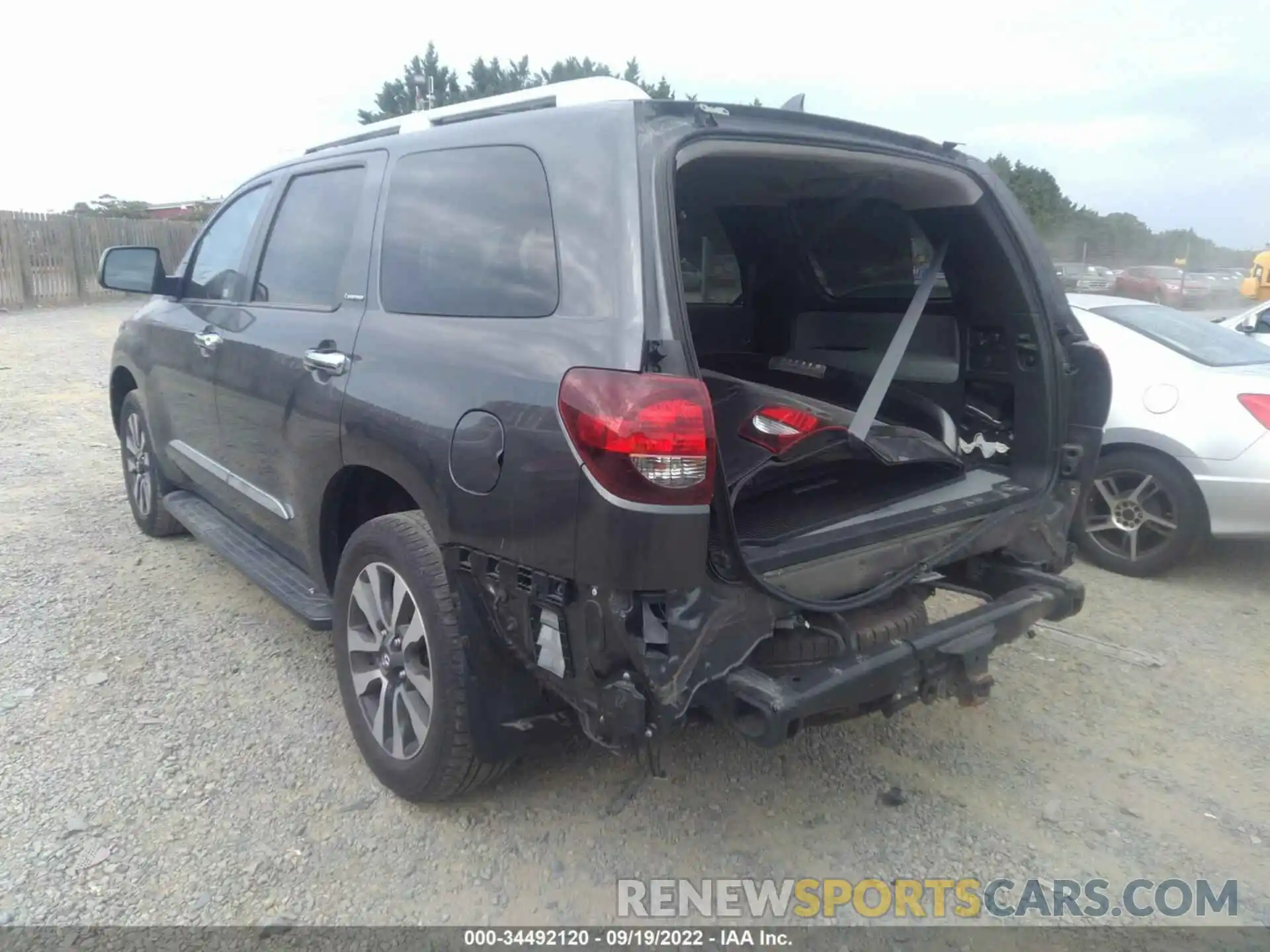 3 Photograph of a damaged car 5TDJY5G17KS174334 TOYOTA SEQUOIA 2019