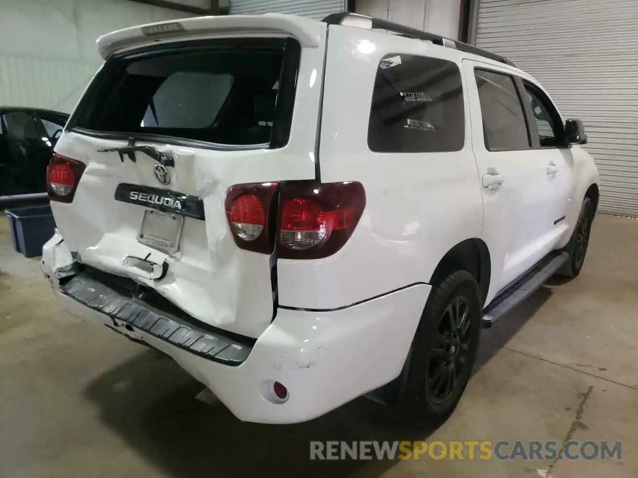 4 Photograph of a damaged car 5TDZY5G19KS072942 TOYOTA SEQUOIA 2019