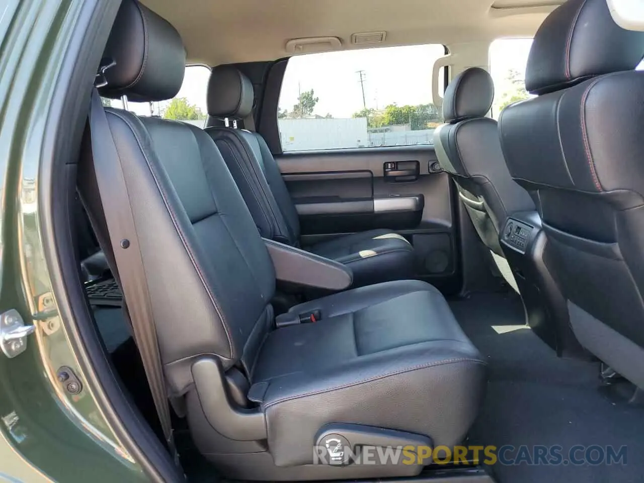 11 Photograph of a damaged car 5TDBY5G16LS178882 TOYOTA SEQUOIA 2020