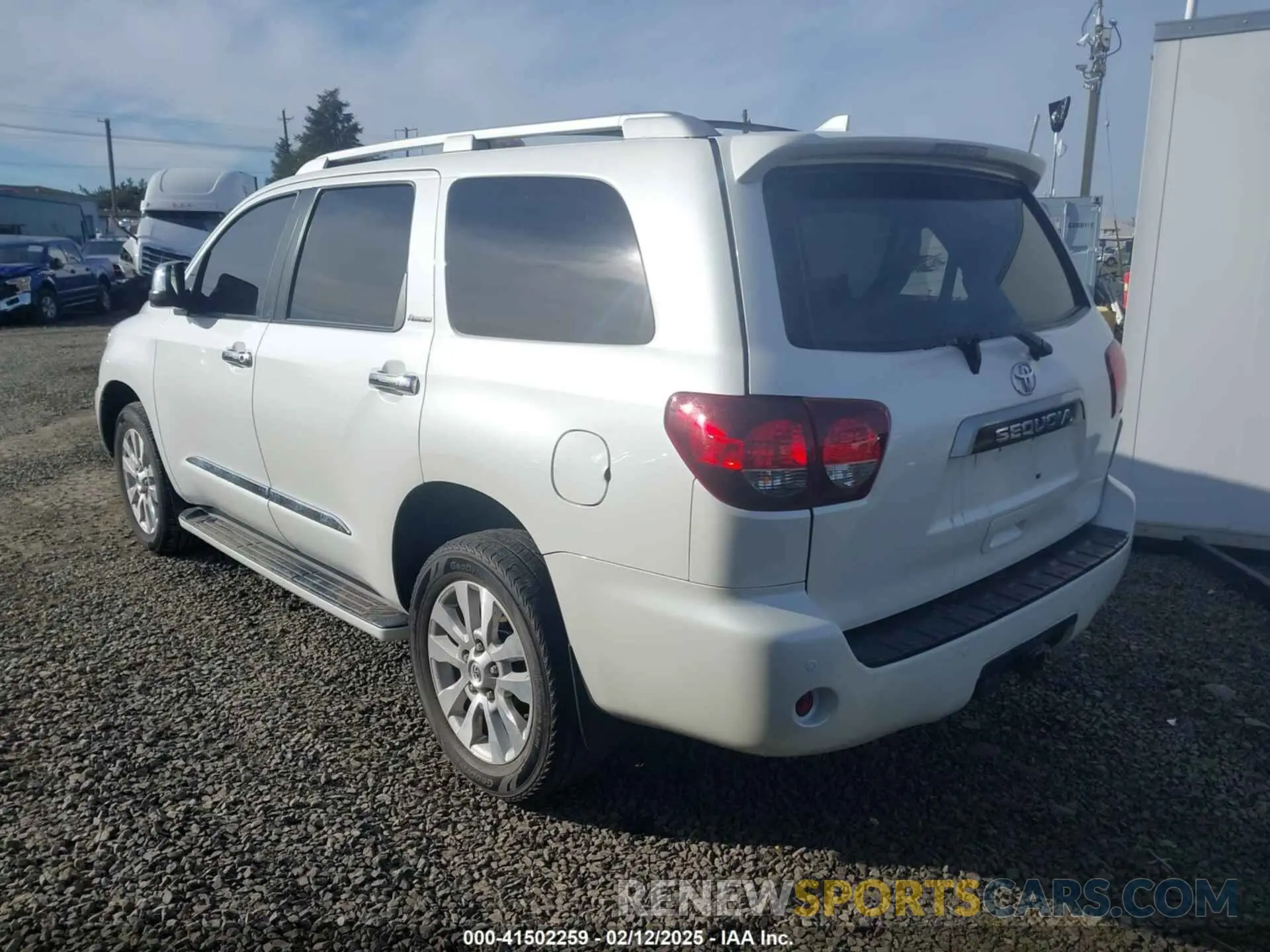 3 Photograph of a damaged car 5TDDY5G10LS175226 TOYOTA SEQUOIA 2020