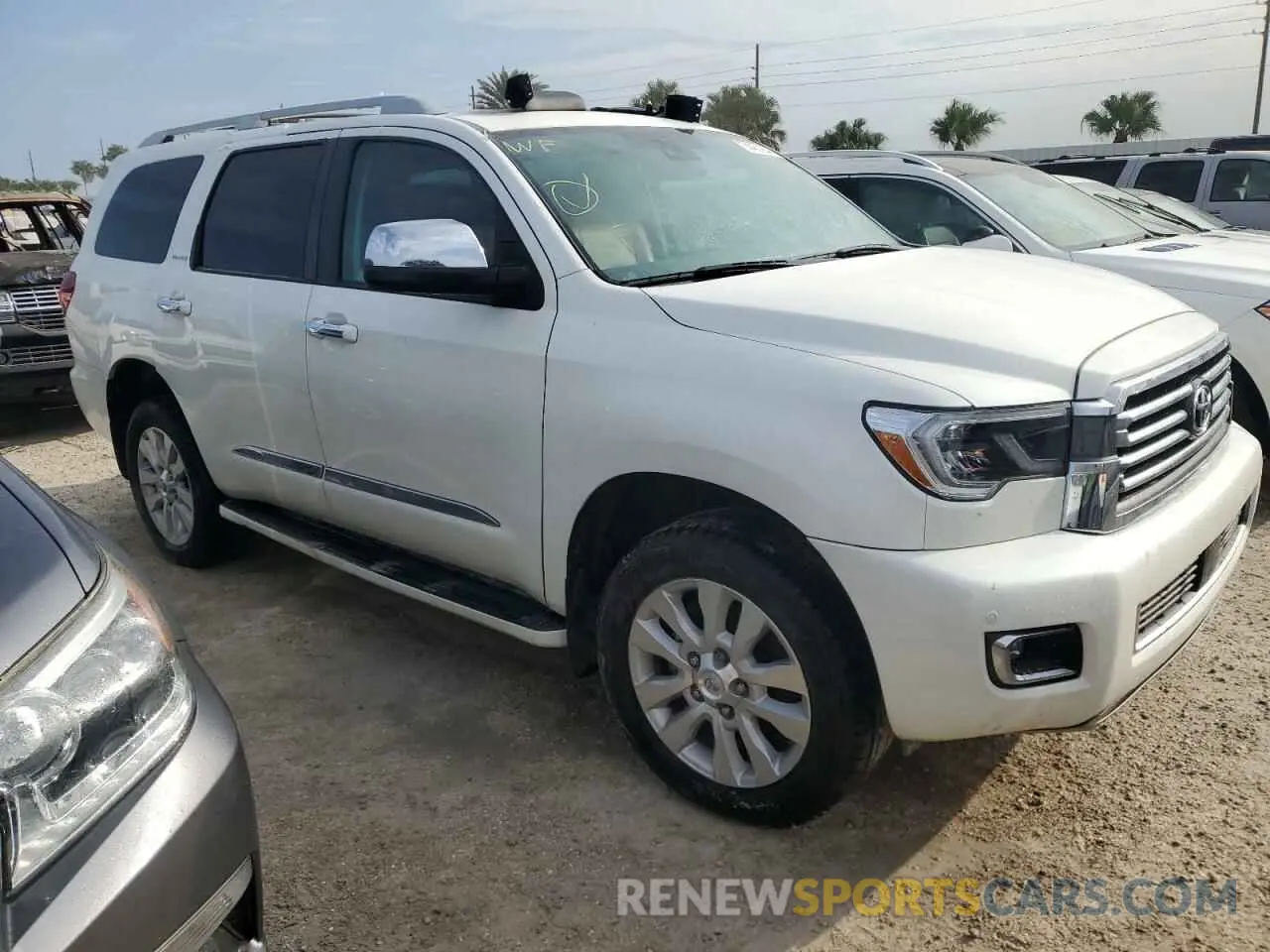 4 Photograph of a damaged car 5TDDY5G12LS174921 TOYOTA SEQUOIA 2020