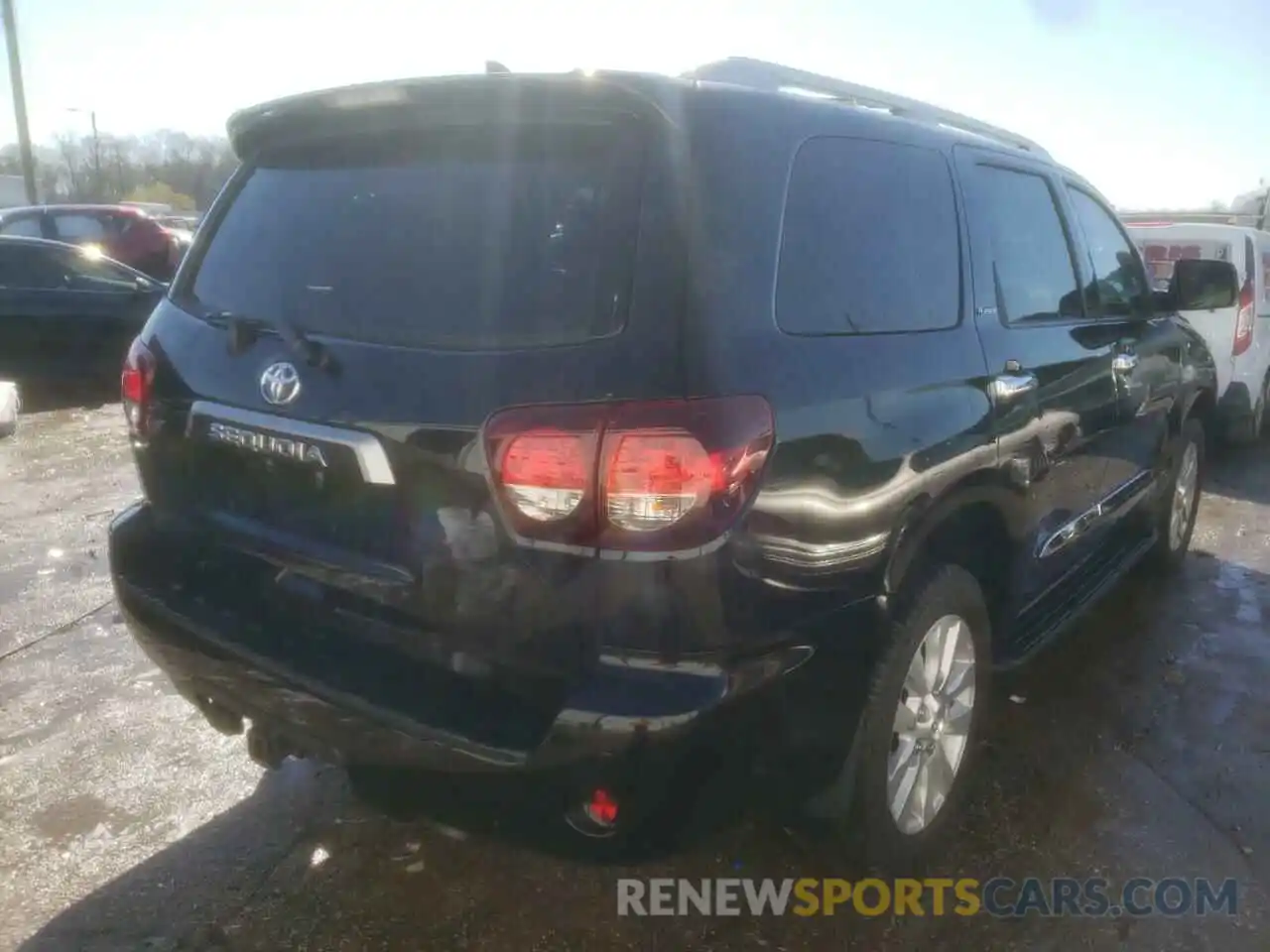 4 Photograph of a damaged car 5TDYY5G11LS075024 TOYOTA SEQUOIA 2020