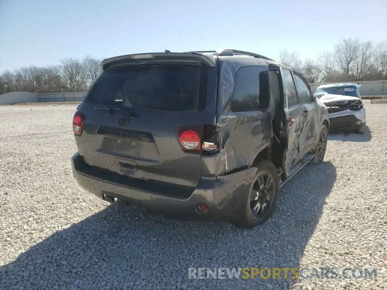 4 Photograph of a damaged car 5TDZY5G10LS075097 TOYOTA SEQUOIA 2020