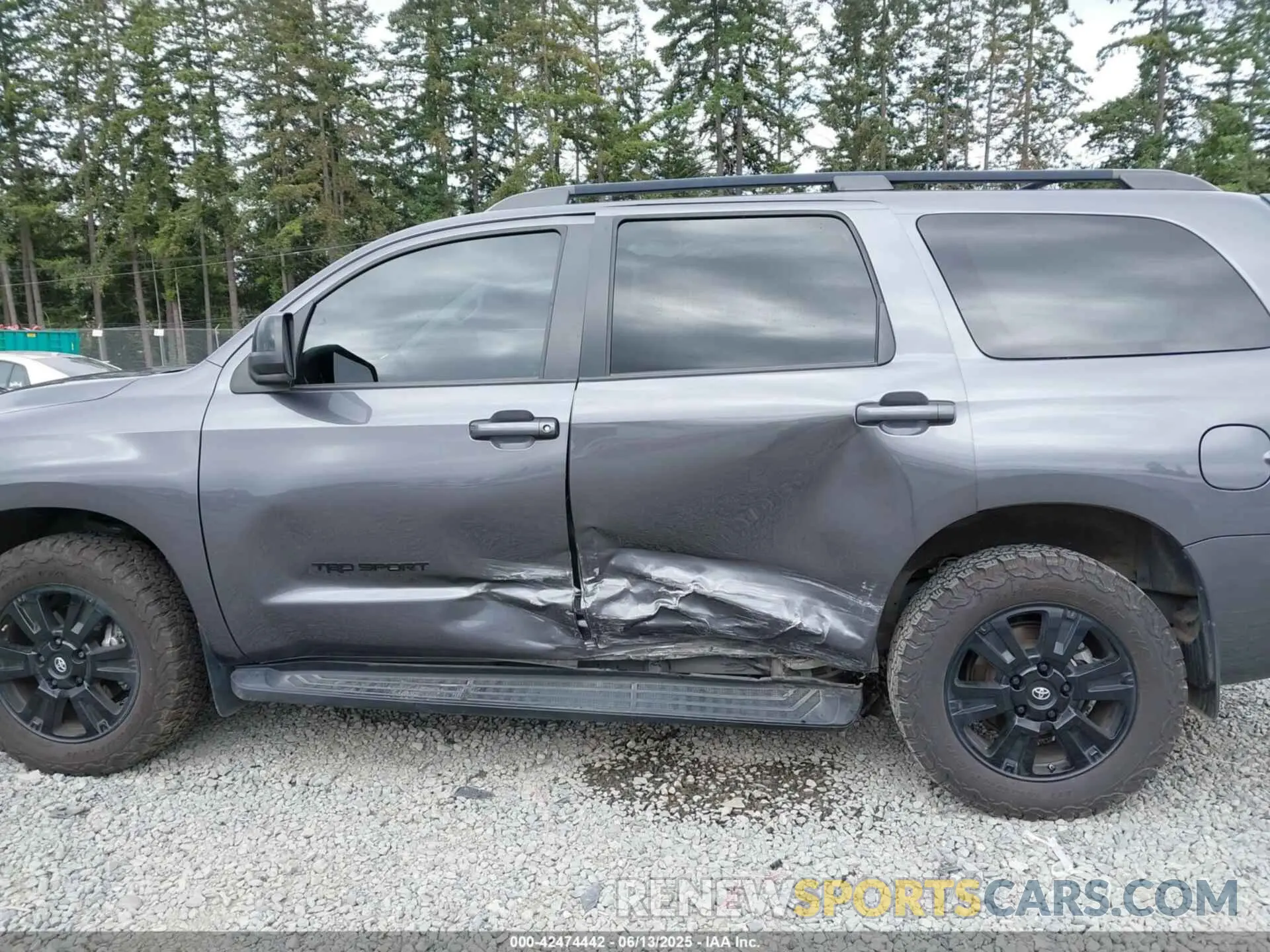 14 Photograph of a damaged car 5TDCY5B11MS182870 TOYOTA SEQUOIA 2021