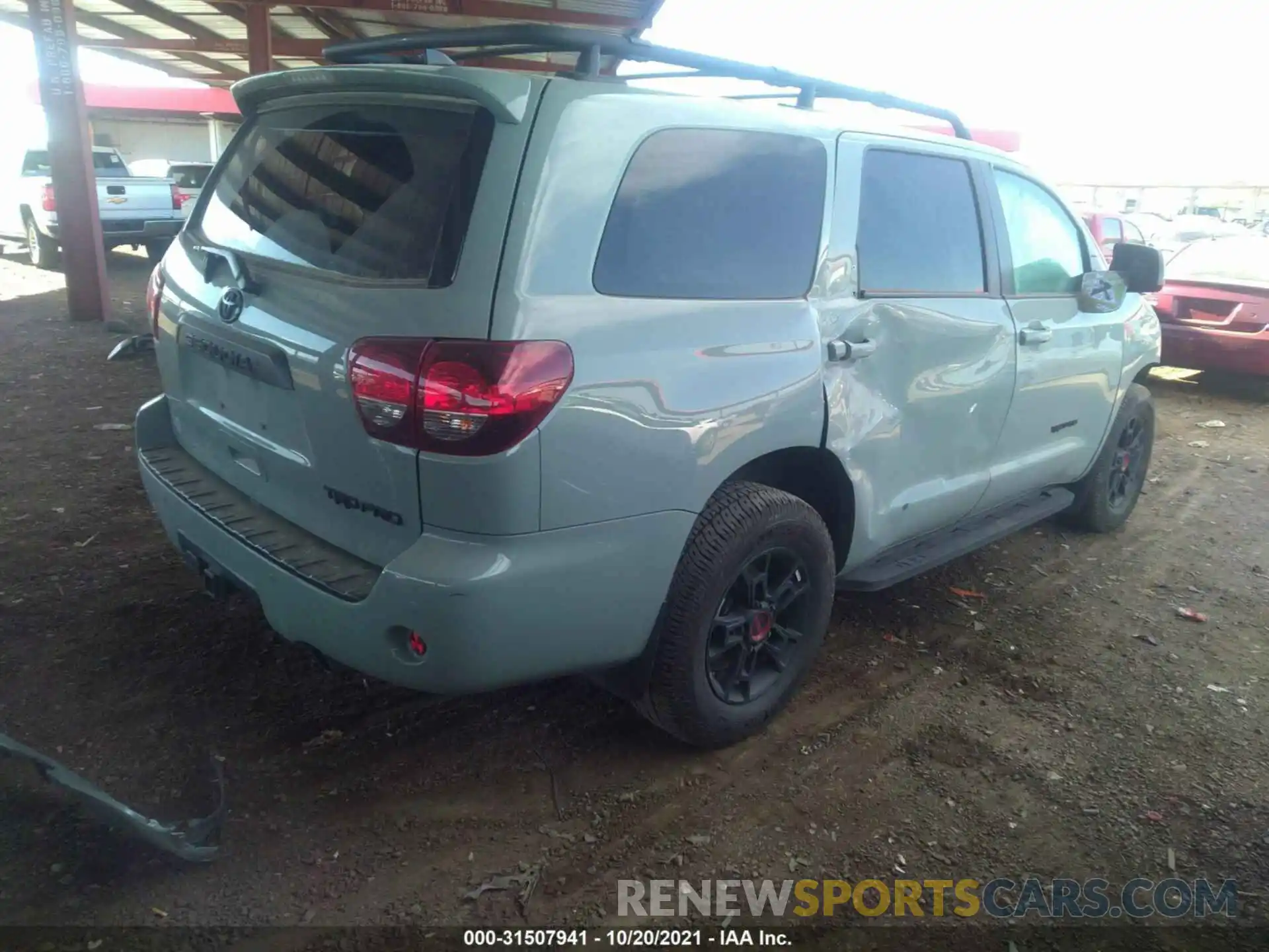 4 Photograph of a damaged car 5TDEY5B19MS183662 TOYOTA SEQUOIA 2021