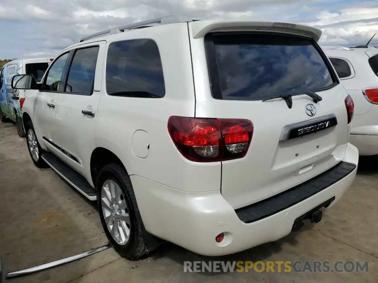 3 Photograph of a damaged car 5TDGY5B18MS185136 TOYOTA SEQUOIA 2021