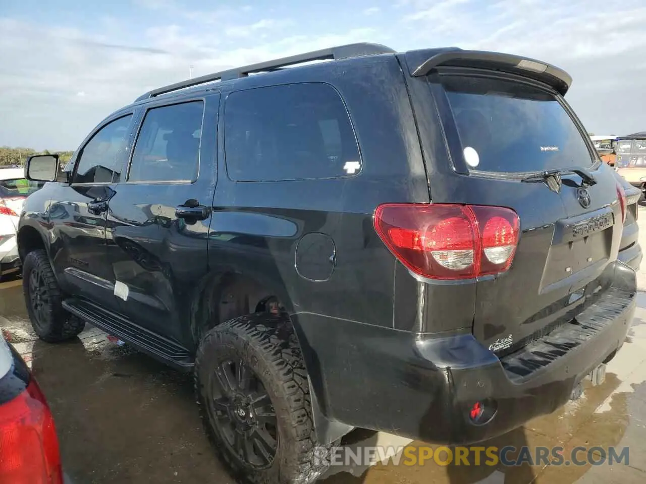 2 Photograph of a damaged car 5TDCY5B16NS188195 TOYOTA SEQUOIA 2022
