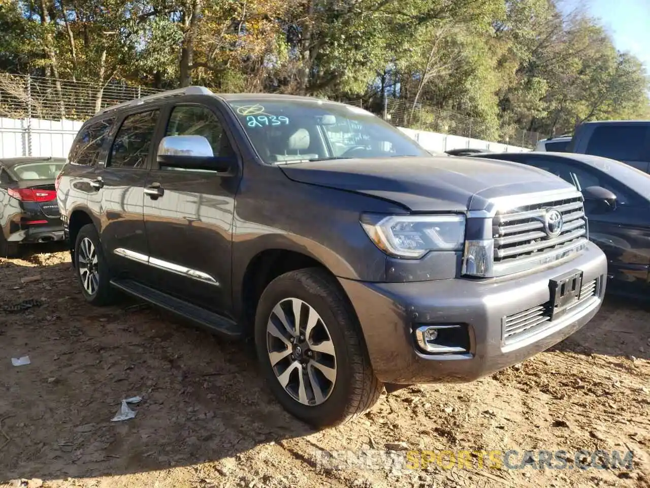 4 Photograph of a damaged car 5TDFY5A13NS076467 TOYOTA SEQUOIA 2022