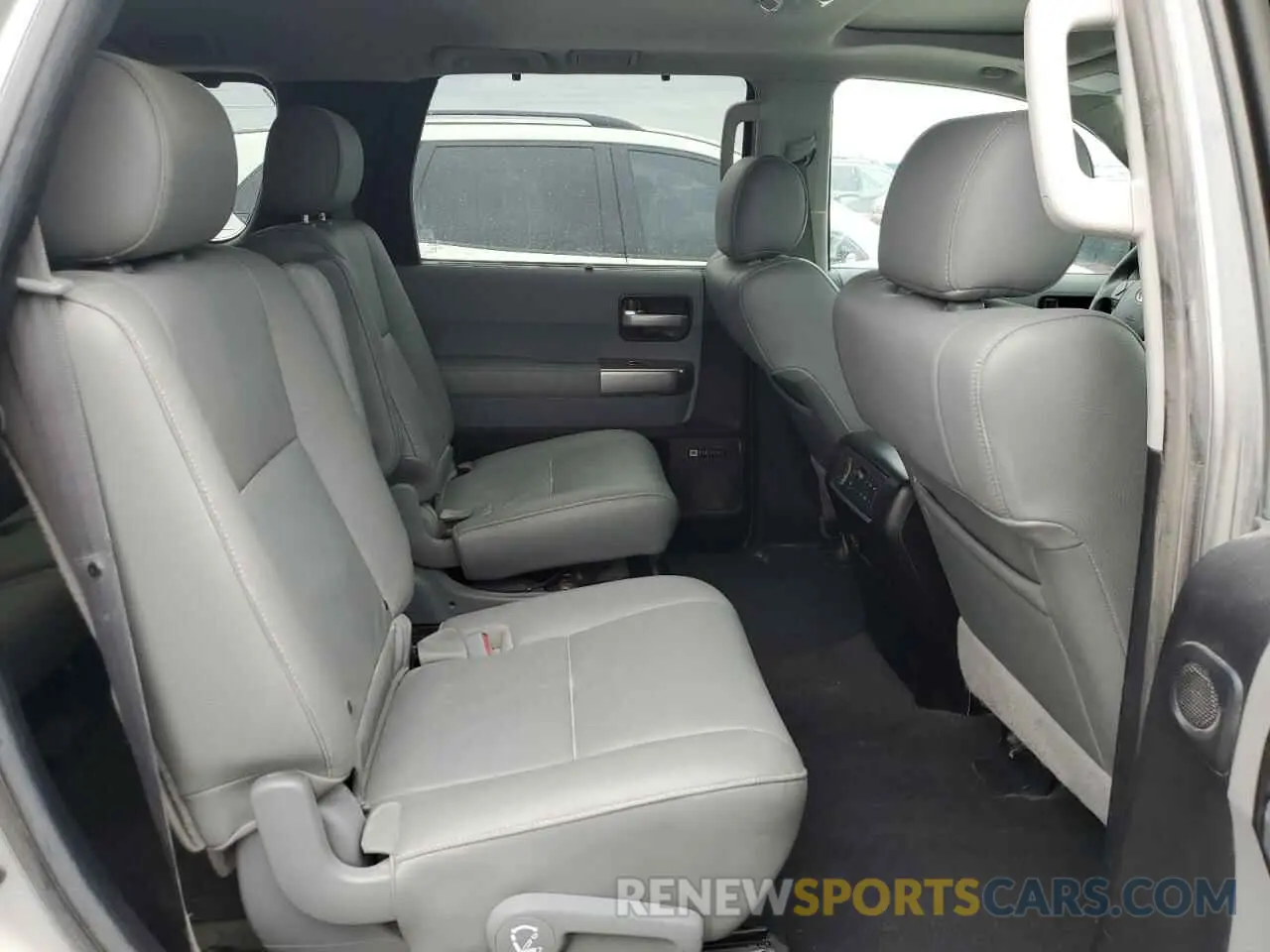 11 Photograph of a damaged car 5TDFY5A18NS076805 TOYOTA SEQUOIA 2022