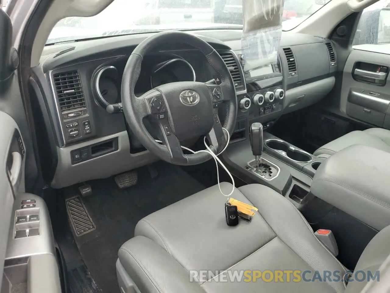 8 Photograph of a damaged car 5TDFY5A18NS076805 TOYOTA SEQUOIA 2022