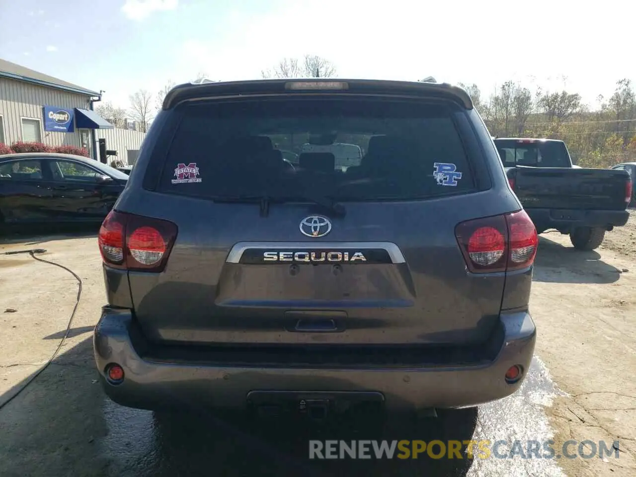 6 Photograph of a damaged car 5TDGY5B13NS189791 TOYOTA SEQUOIA 2022