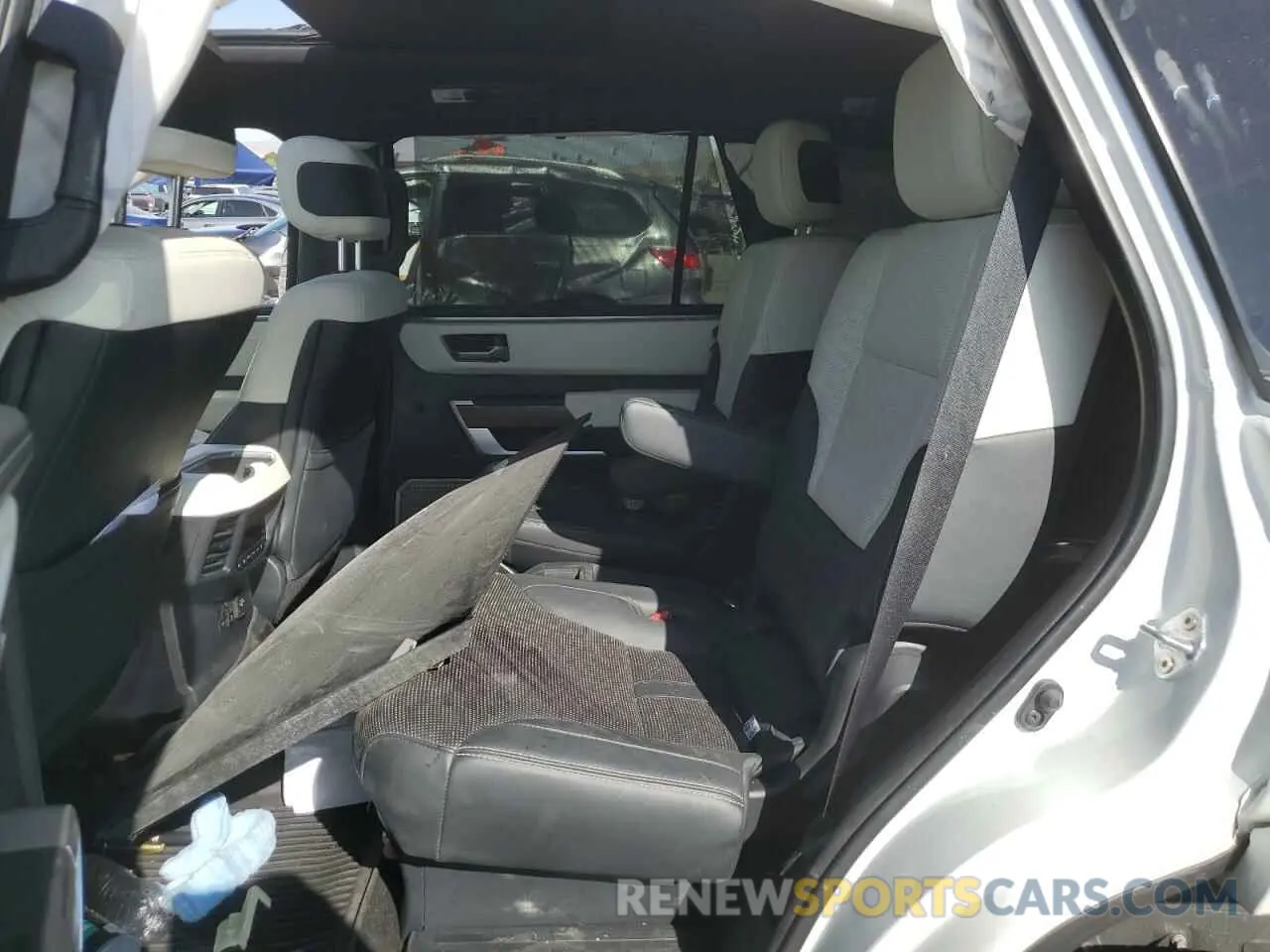 10 Photograph of a damaged car 7SVAAABA0PX014226 TOYOTA SEQUOIA 2023