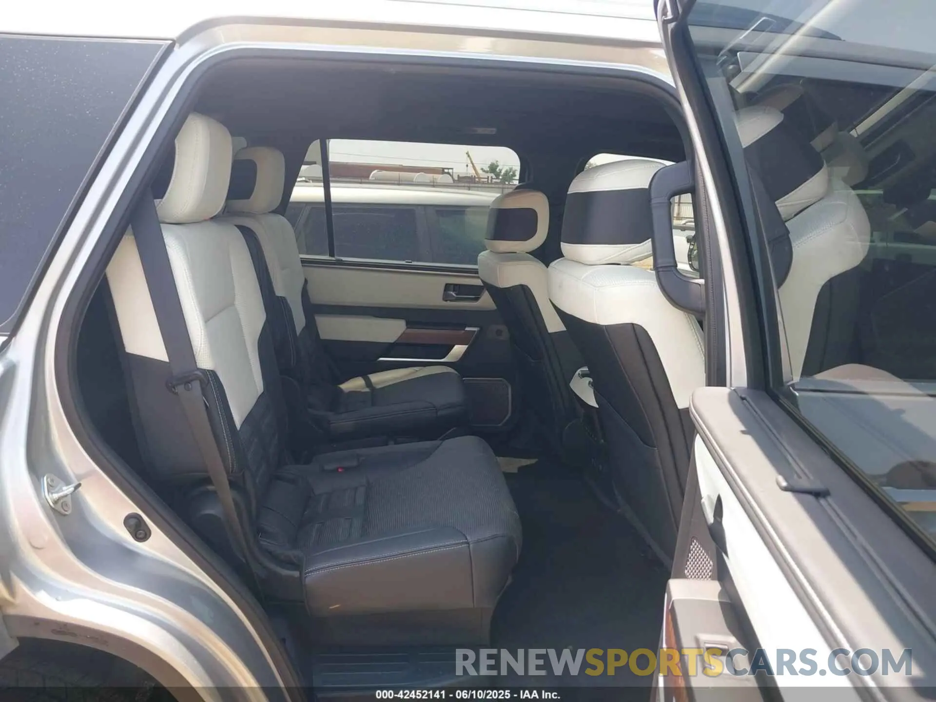 8 Photograph of a damaged car 7SVAAABA7PX008987 TOYOTA SEQUOIA 2023