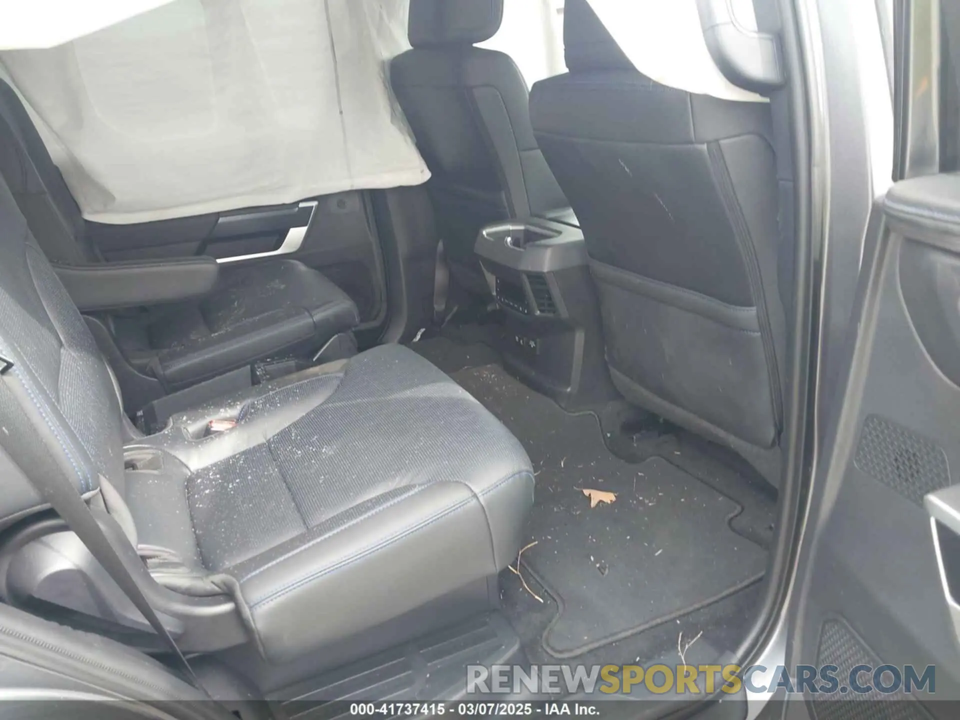 8 Photograph of a damaged car 7SVAAABA3RX023991 TOYOTA SEQUOIA 2024