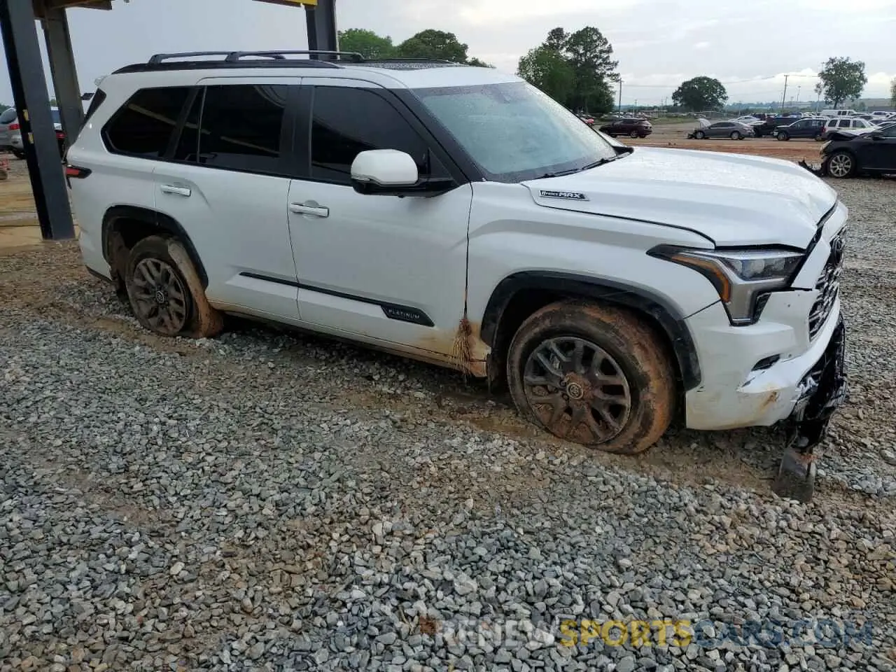 4 Photograph of a damaged car 7SVAAABA3RX043013 TOYOTA SEQUOIA 2024