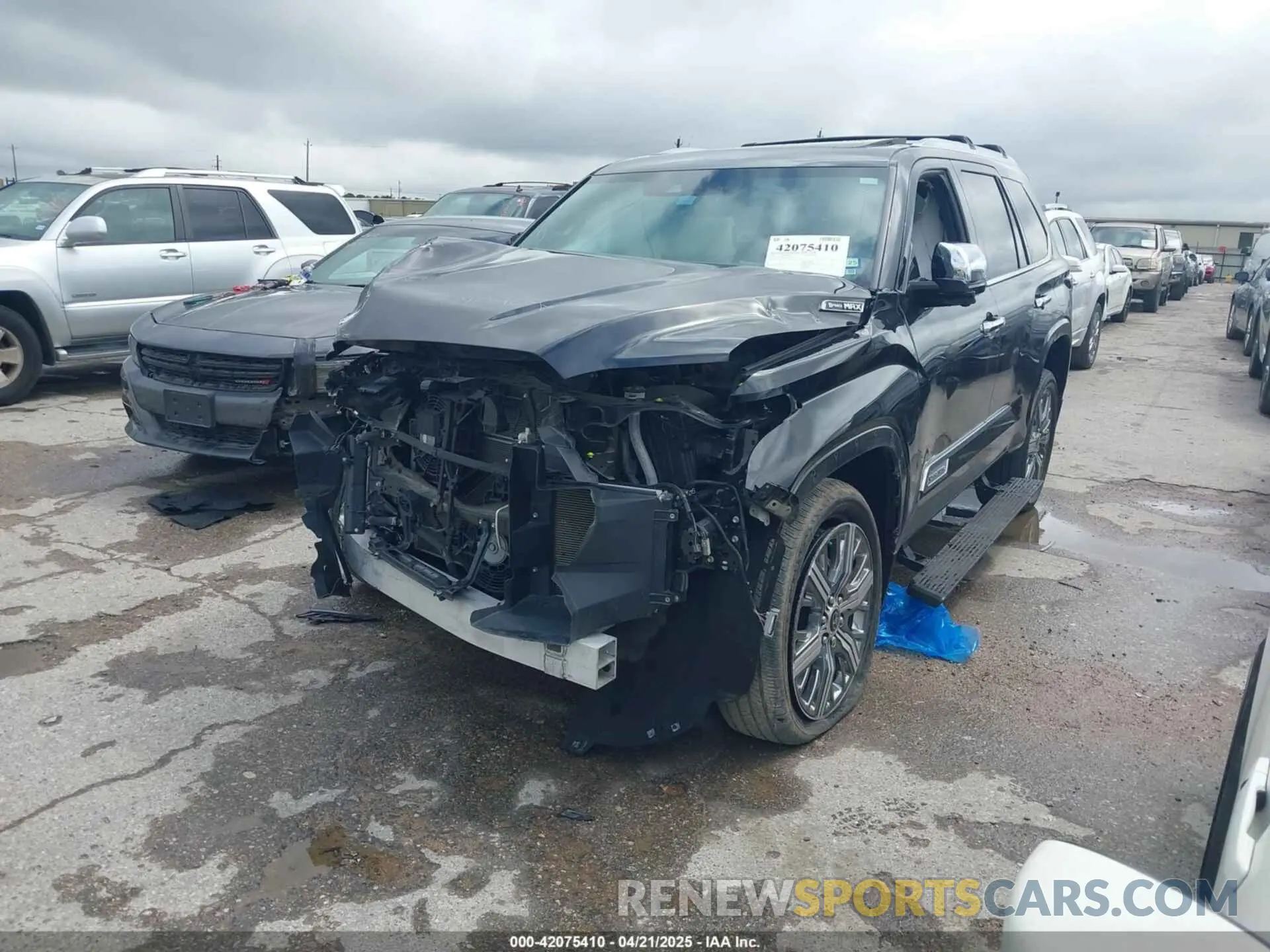2 Photograph of a damaged car 7SVAAABA6RX025315 TOYOTA SEQUOIA 2024