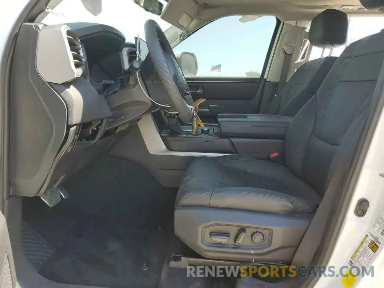 7 Photograph of a damaged car 7SVAAABA6RX034127 TOYOTA SEQUOIA 2024