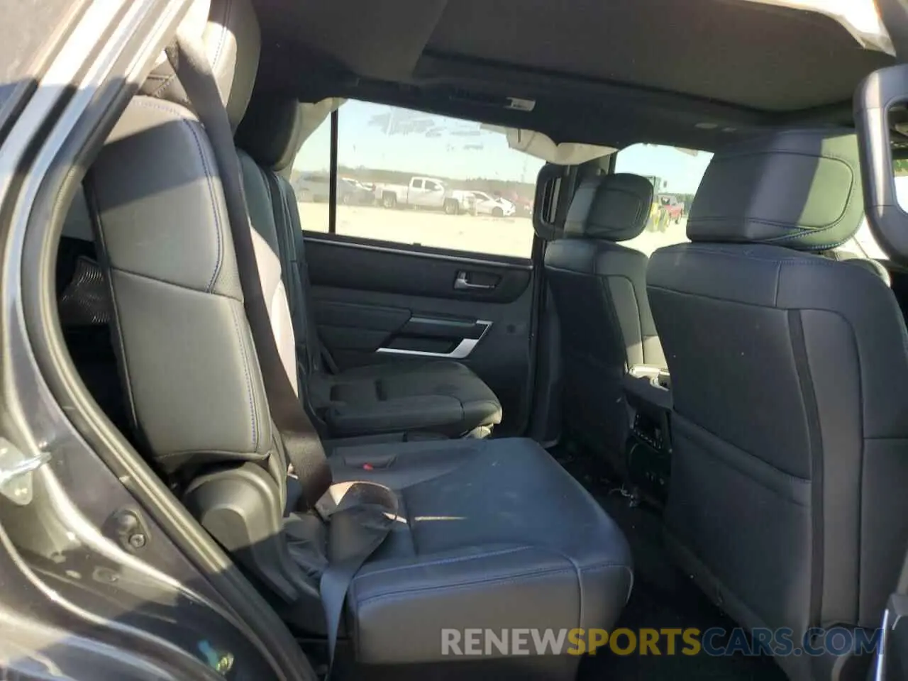 10 Photograph of a damaged car 7SVAAABA7RX028059 TOYOTA SEQUOIA 2024
