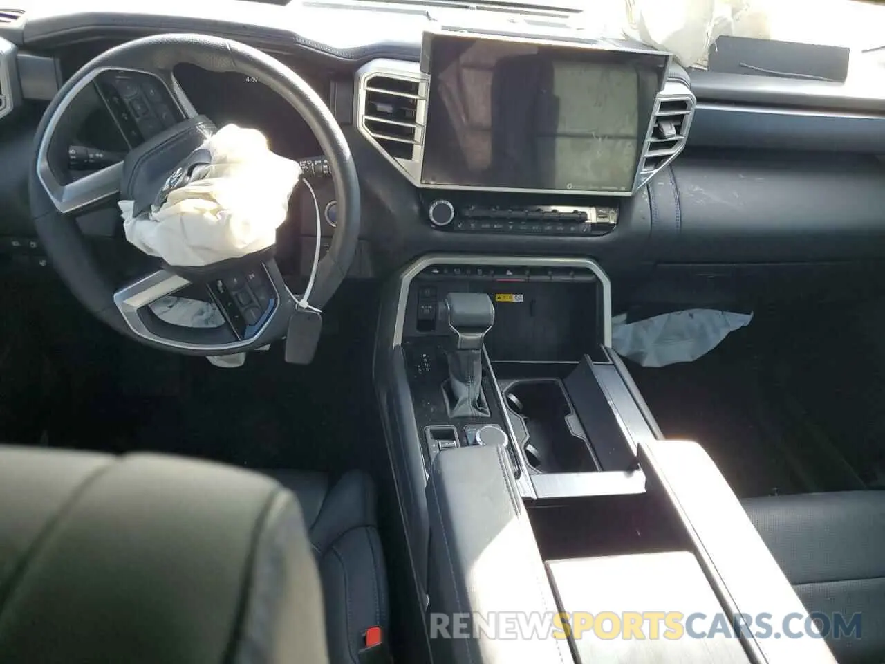 8 Photograph of a damaged car 7SVAAABA7RX028059 TOYOTA SEQUOIA 2024