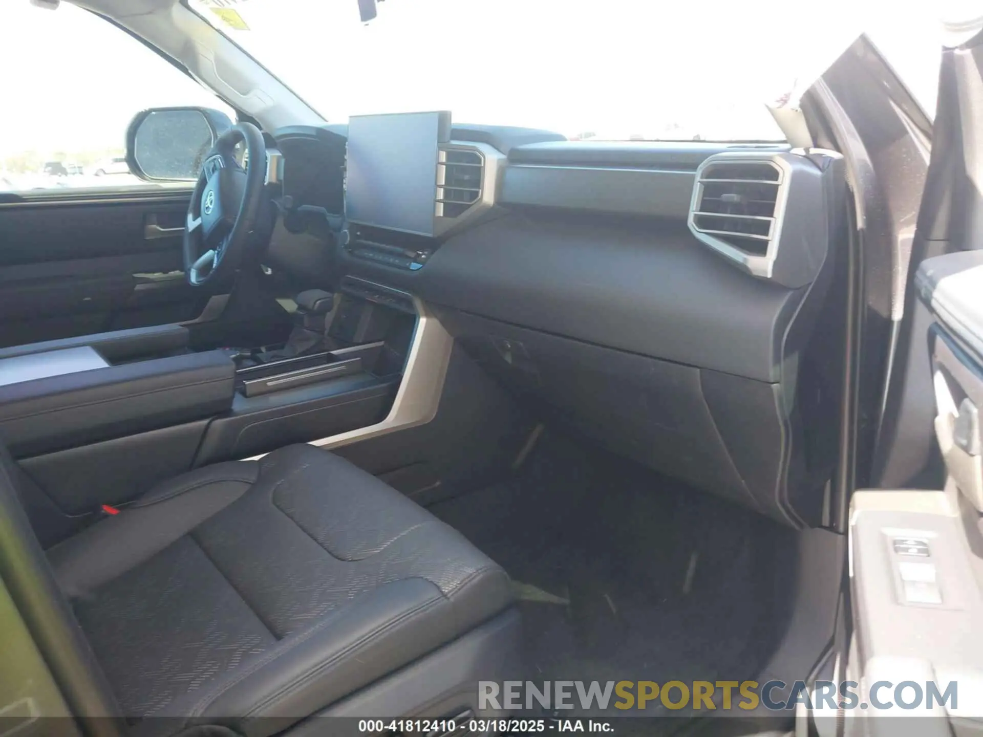 5 Photograph of a damaged car 7SVAAABA8RX047798 TOYOTA SEQUOIA 2024