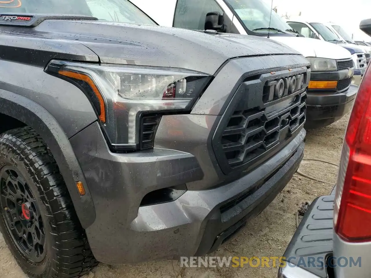 5 Photograph of a damaged car 7SVAAABAXRX037287 TOYOTA SEQUOIA 2024