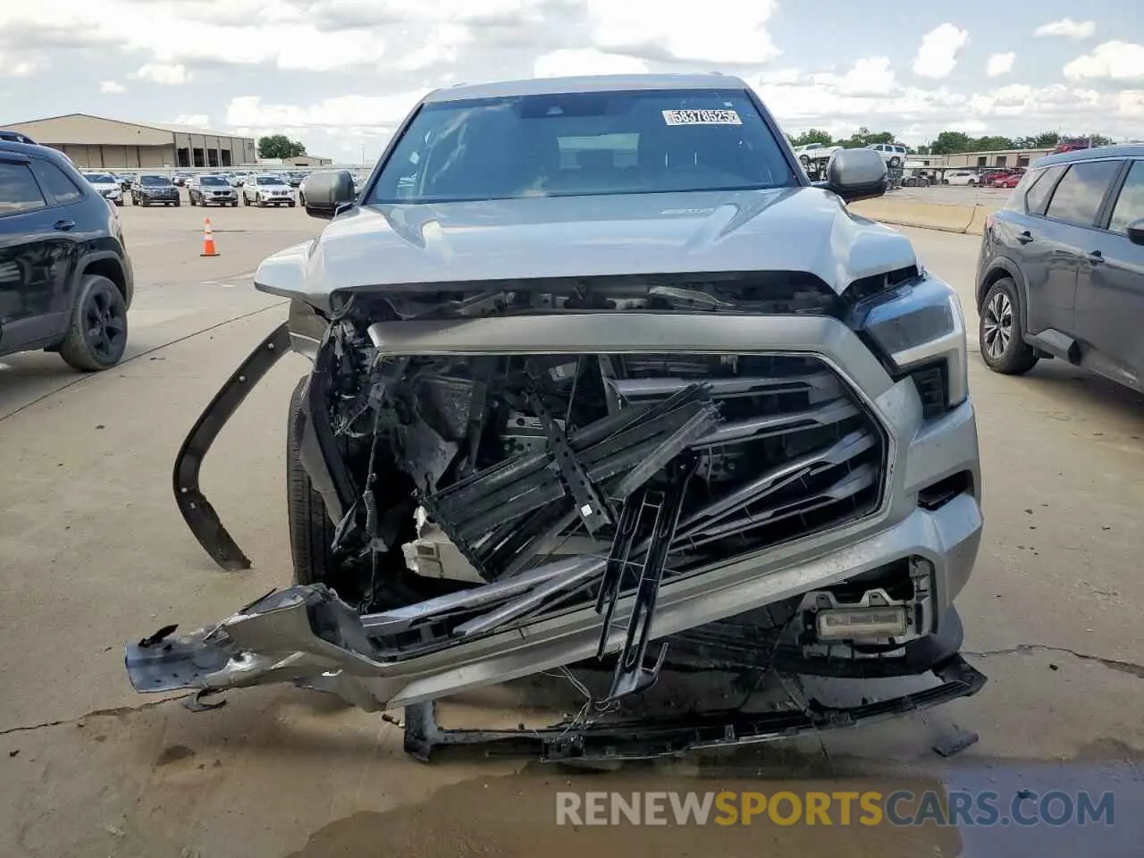 5 Photograph of a damaged car 7SVAAAAA0SX003883 TOYOTA SEQUOIA 2025