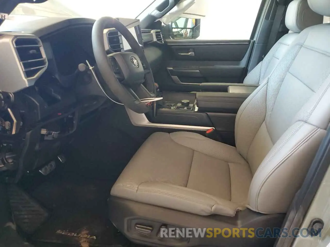 7 Photograph of a damaged car 7SVAAABA0SX053360 TOYOTA SEQUOIA 2025