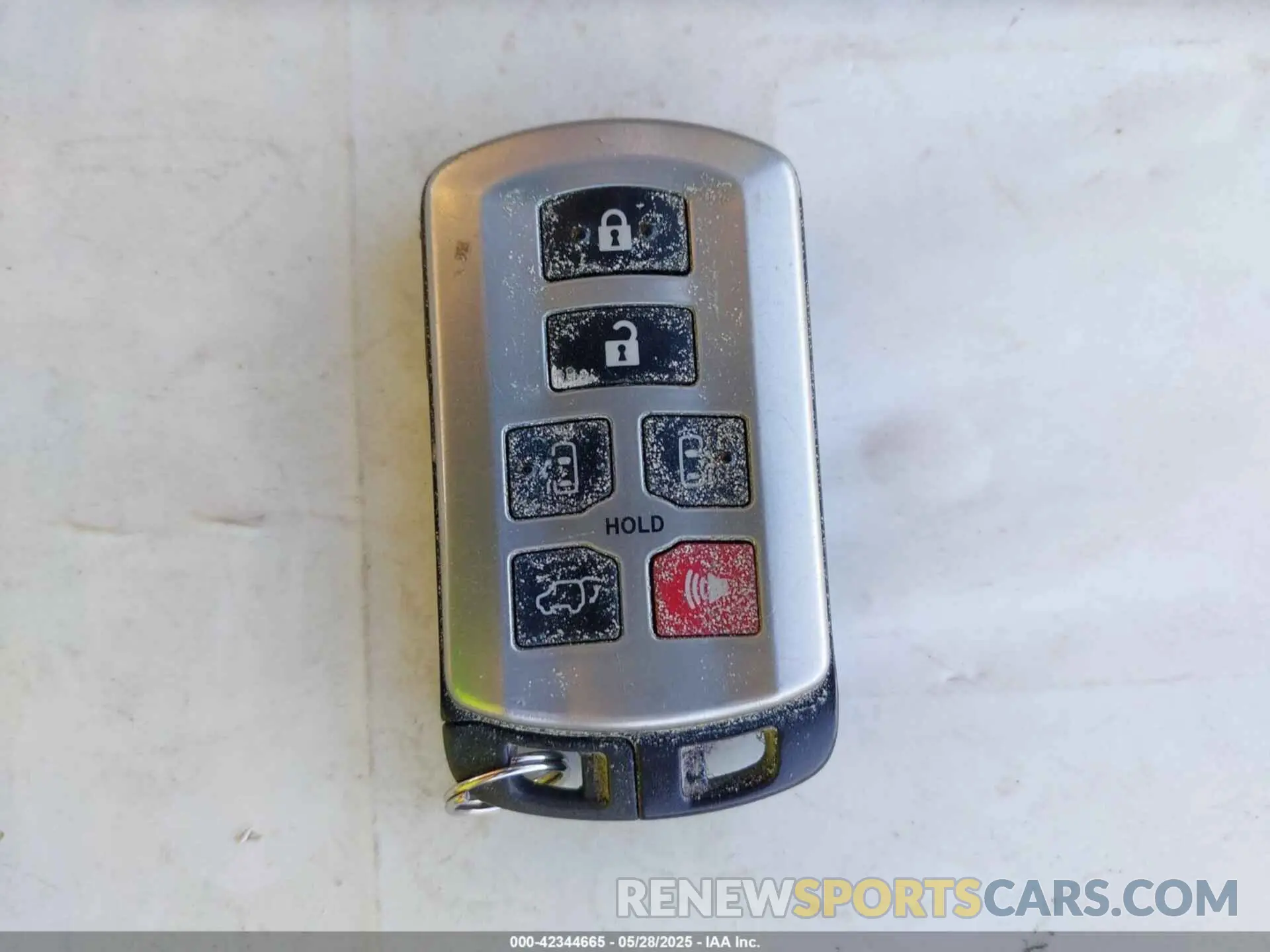 11 Photograph of a damaged car 5TDDZ3DC0KS223202 TOYOTA SIENNA 2019