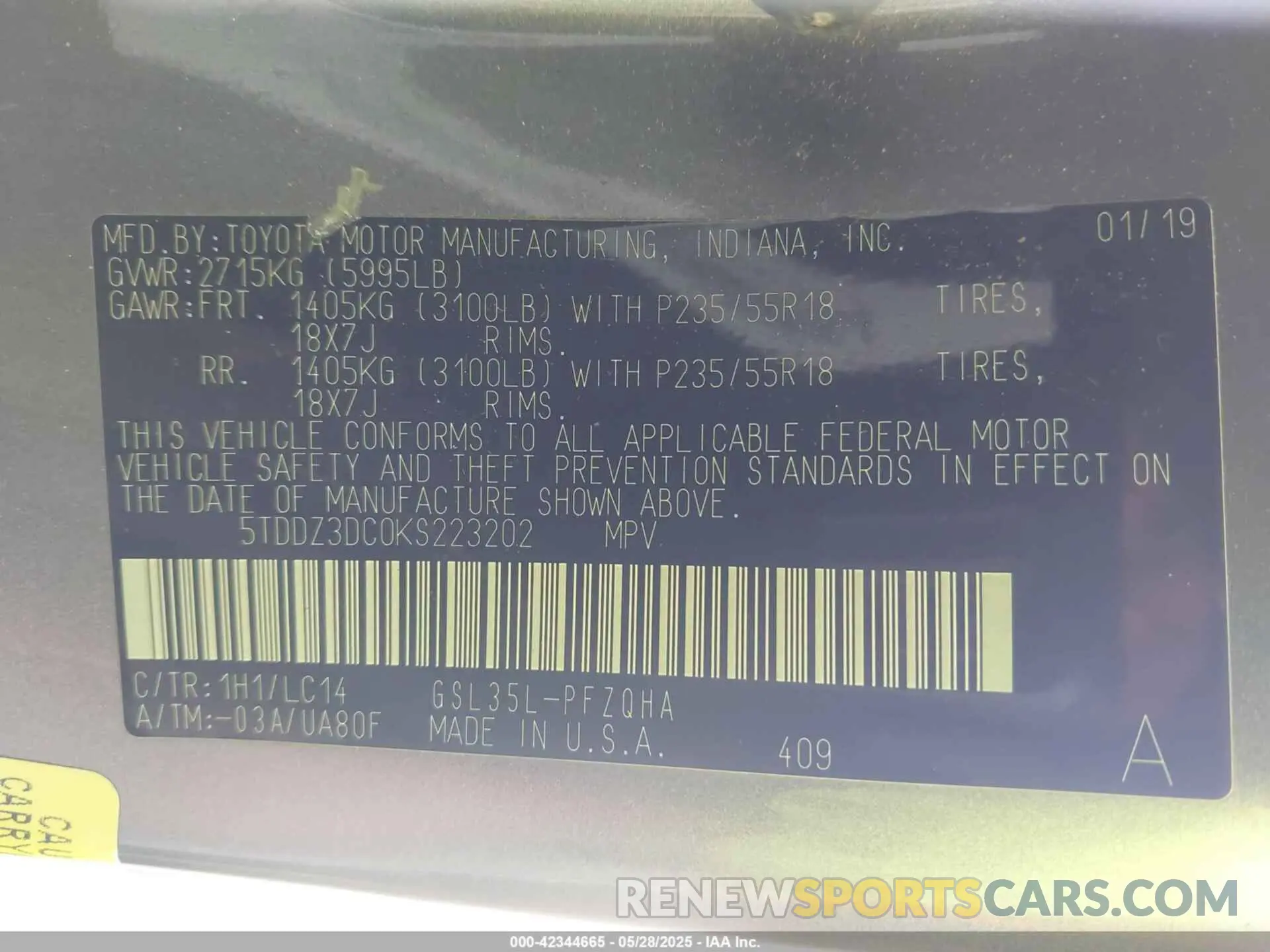 9 Photograph of a damaged car 5TDDZ3DC0KS223202 TOYOTA SIENNA 2019