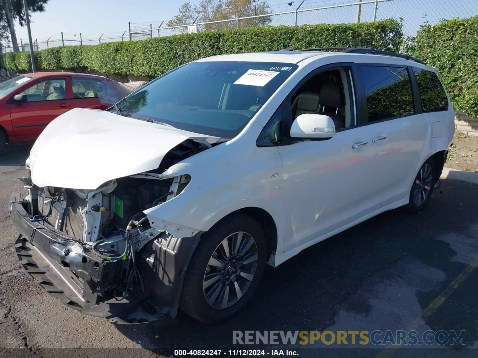 2 Photograph of a damaged car 5TDDZ3DC1KS222592 TOYOTA SIENNA 2019