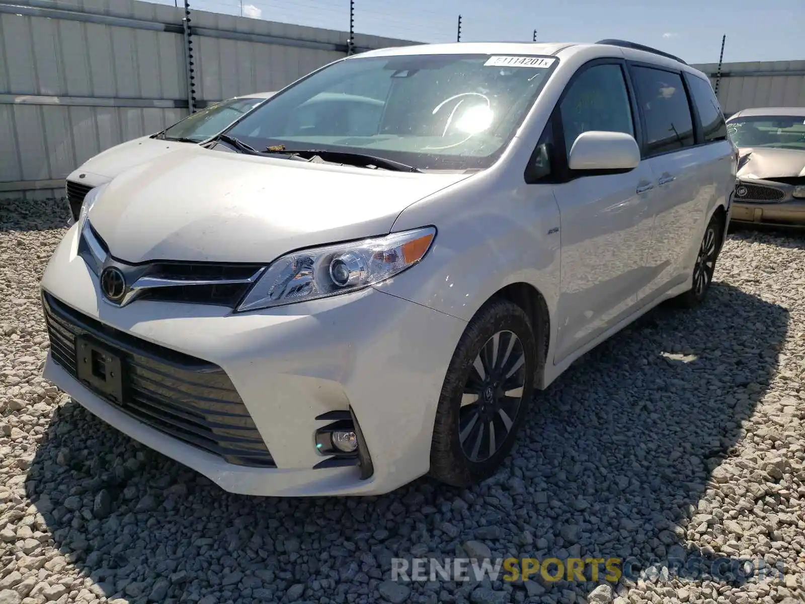 2 Photograph of a damaged car 5TDDZ3DC2KS217739 TOYOTA SIENNA 2019