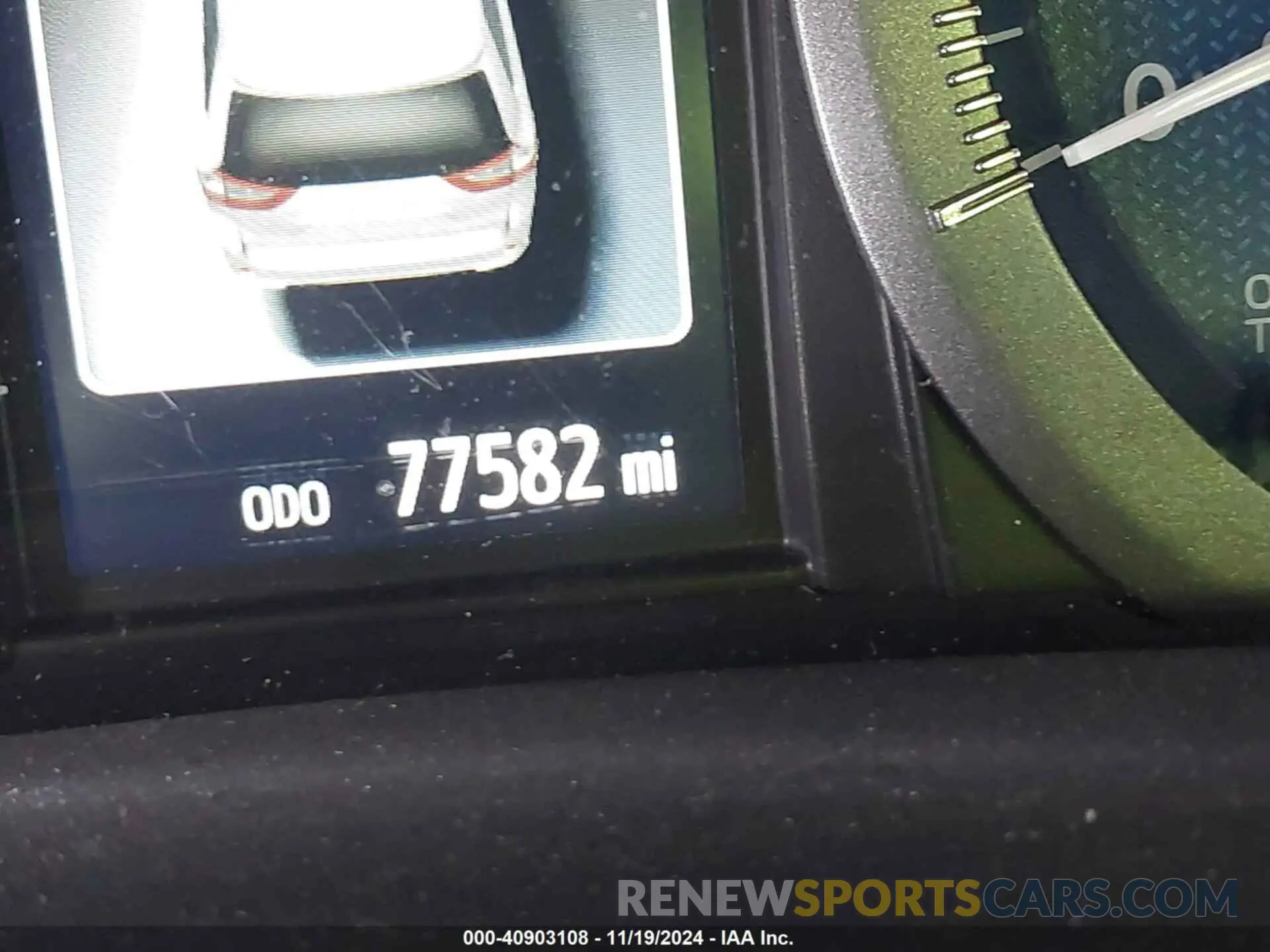 7 Photograph of a damaged car 5TDDZ3DC2KS226750 TOYOTA SIENNA 2019