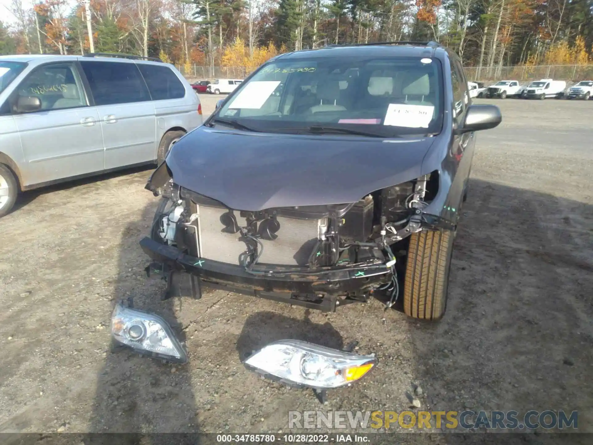 6 Photograph of a damaged car 5TDDZ3DC4KS225745 TOYOTA SIENNA 2019