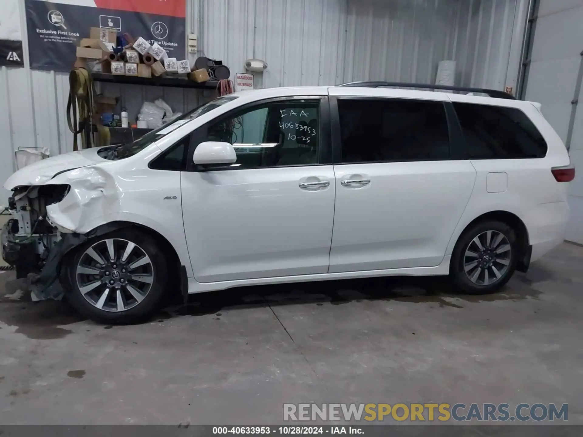 15 Photograph of a damaged car 5TDDZ3DC5KS223244 TOYOTA SIENNA 2019
