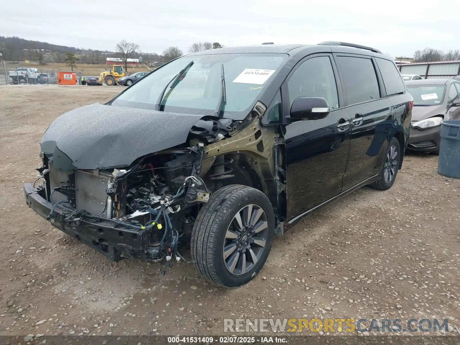 2 Photograph of a damaged car 5TDDZ3DC6KS214553 TOYOTA SIENNA 2019