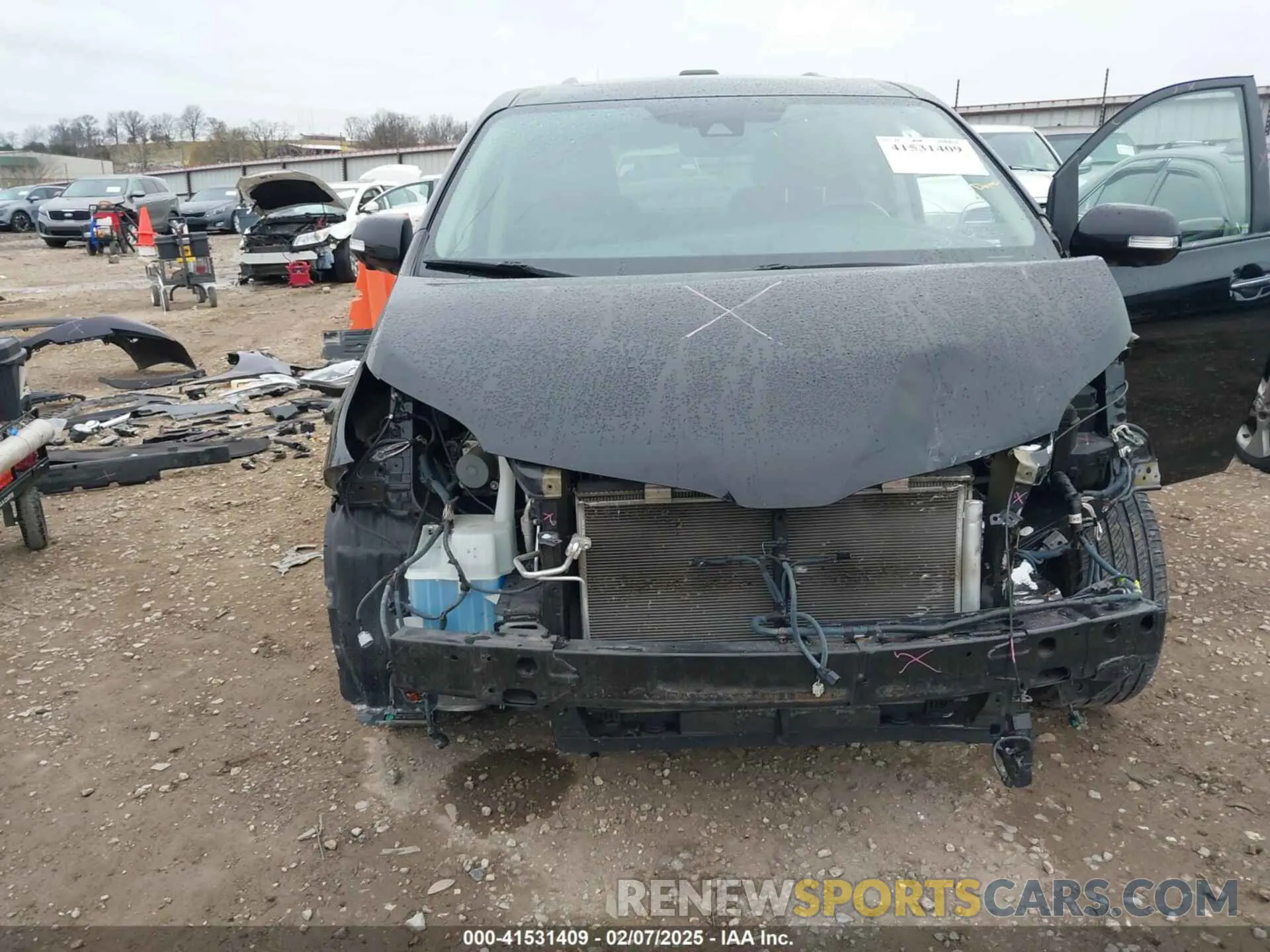 6 Photograph of a damaged car 5TDDZ3DC6KS214553 TOYOTA SIENNA 2019