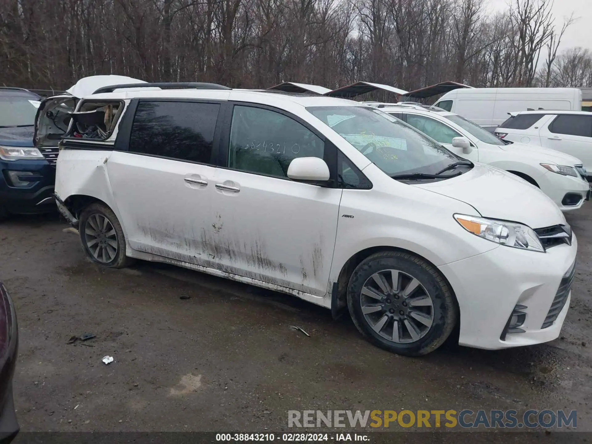 14 Photograph of a damaged car 5TDDZ3DC7KS212438 TOYOTA SIENNA 2019