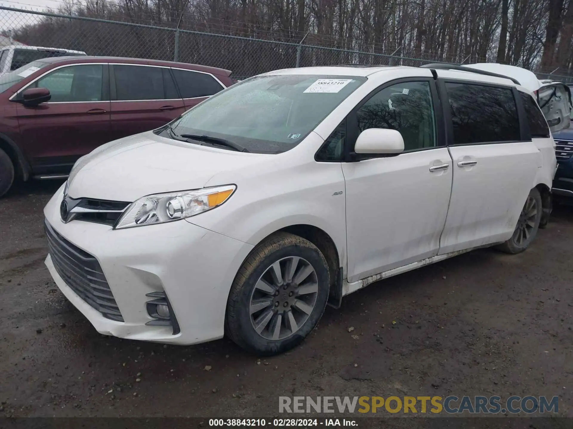2 Photograph of a damaged car 5TDDZ3DC7KS212438 TOYOTA SIENNA 2019
