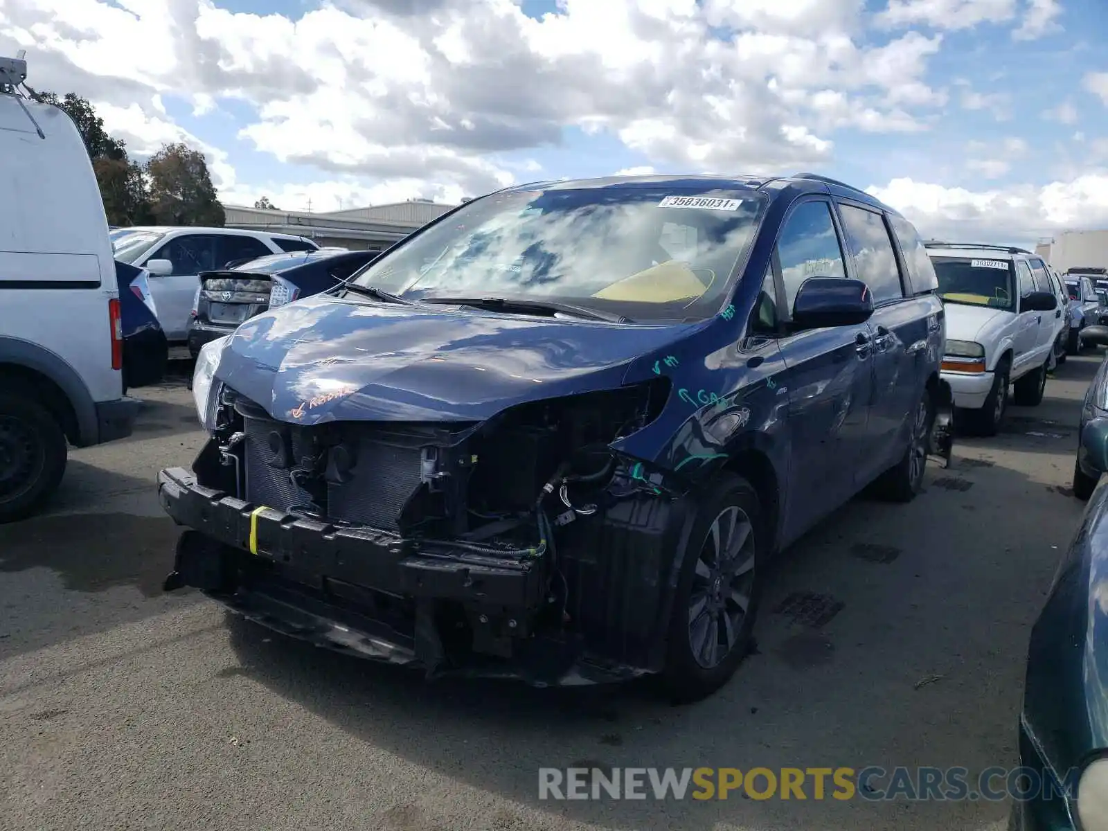 2 Photograph of a damaged car 5TDDZ3DC7KS225206 TOYOTA SIENNA 2019