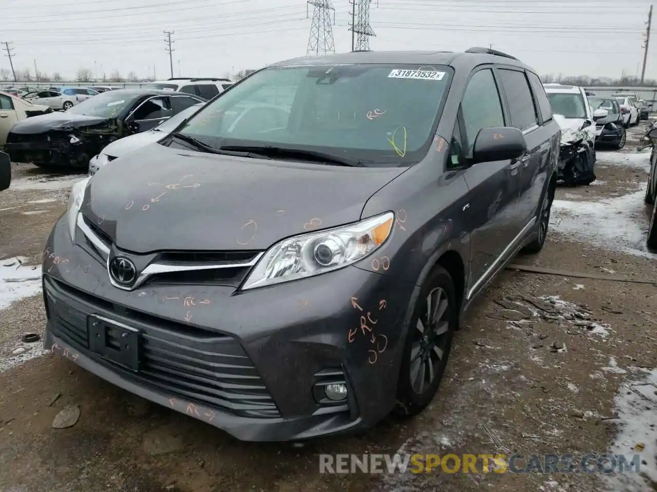 2 Photograph of a damaged car 5TDDZ3DC8KS211671 TOYOTA SIENNA 2019